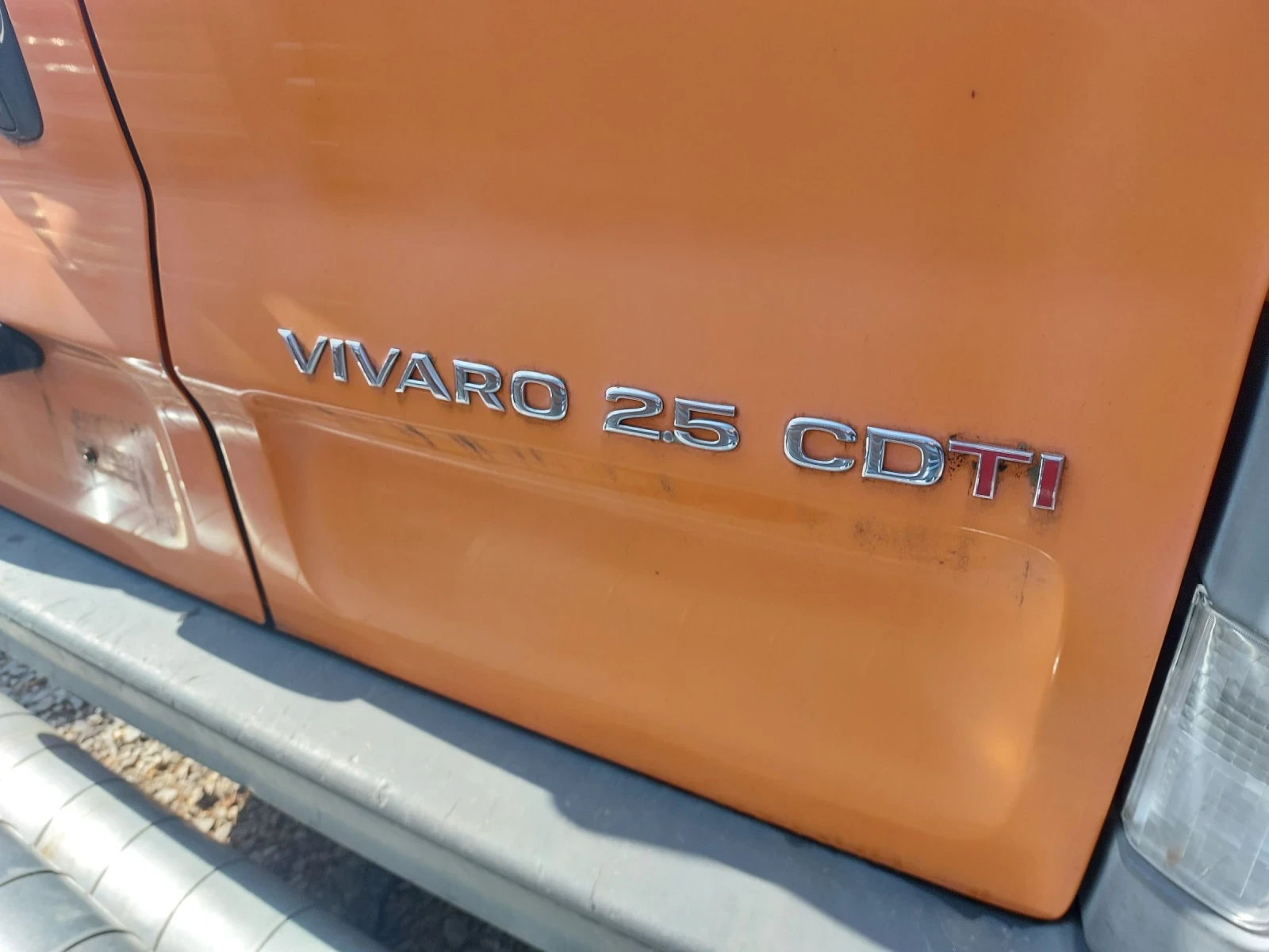 Opel Vivaro 2.5CDTI AUTOMAT NOV VNOS GERMANY - изображение 9