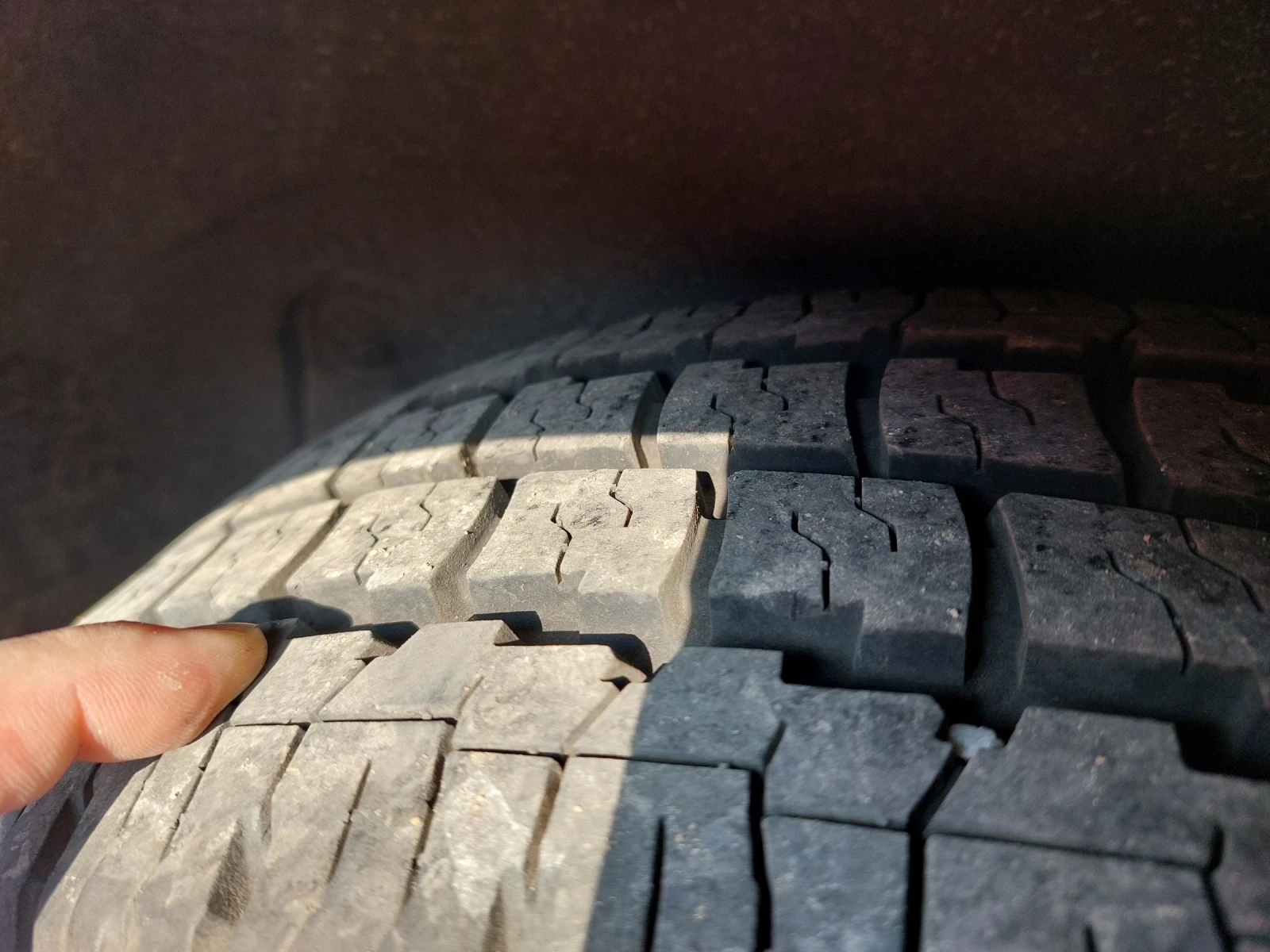 Opel Vivaro 2.5CDTI AUTOMAT NOV VNOS GERMANY, снимка 12 - Бусове и автобуси - 53735880