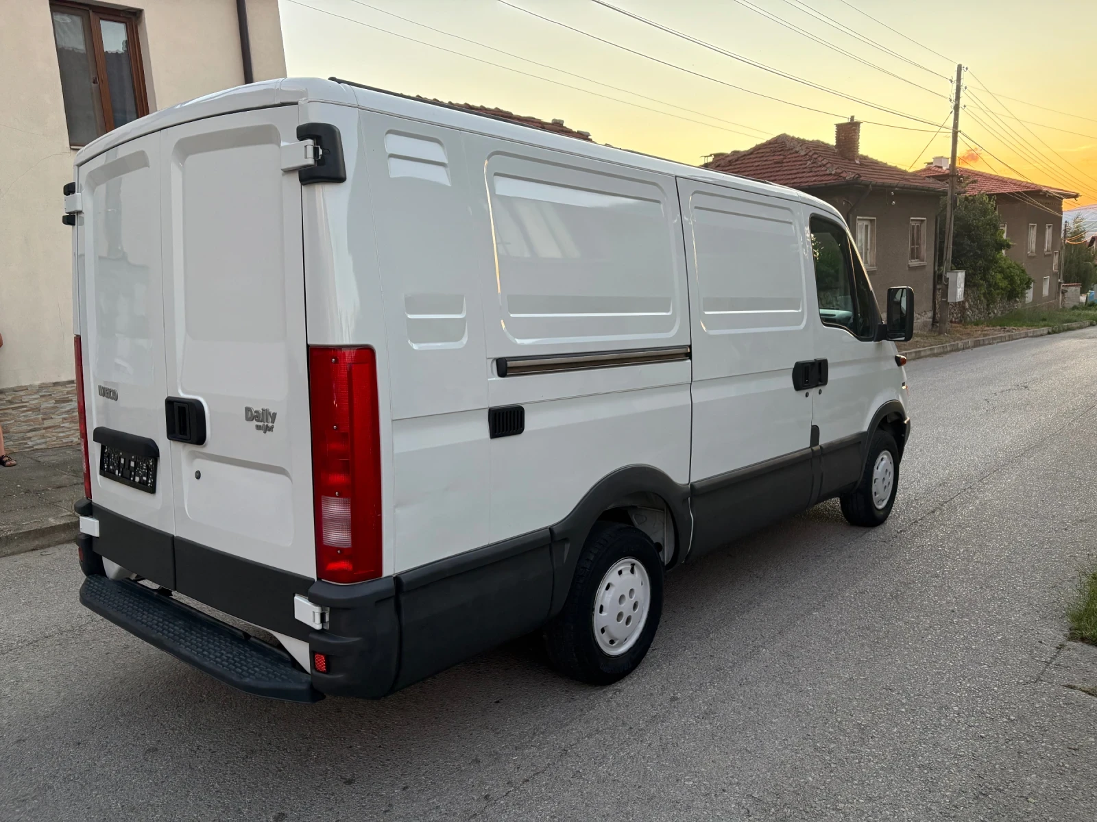 Iveco Daily 2.8TDI, снимка 5 - Бусове и автобуси - 55270538