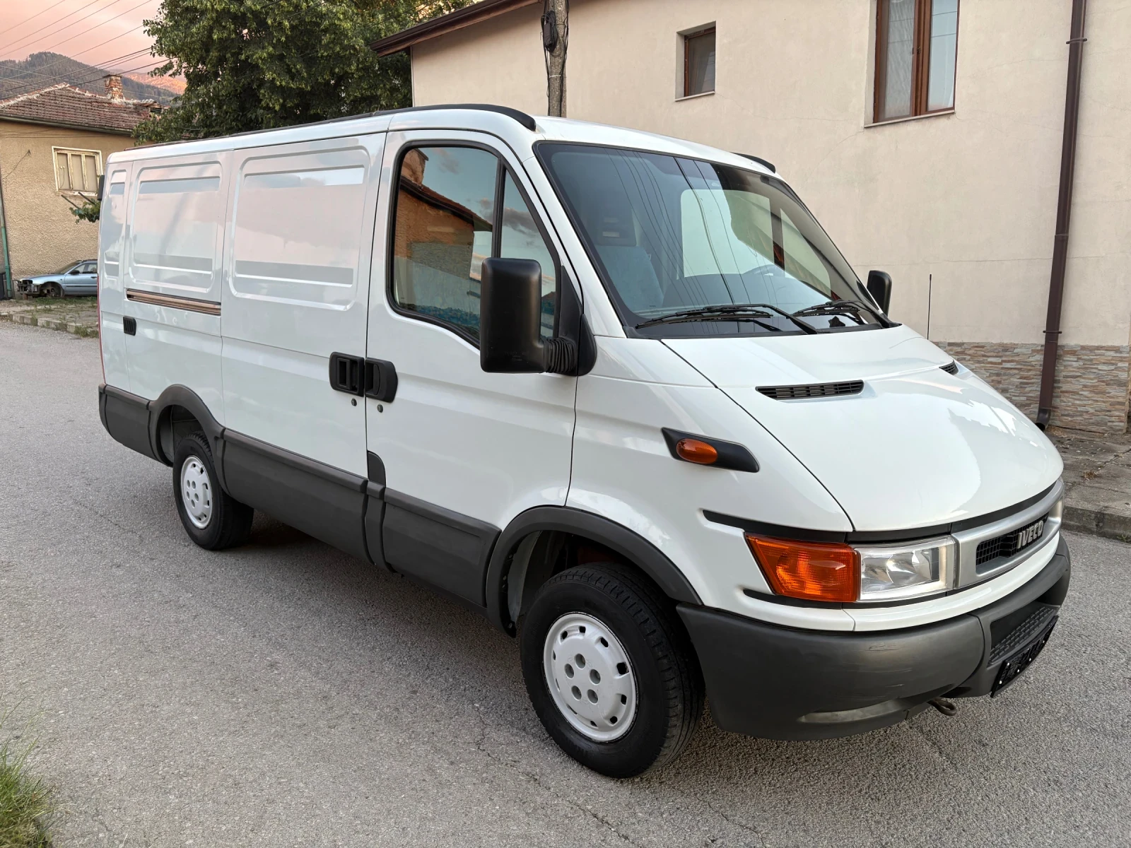 Iveco Daily 2.8TDI, снимка 2 - Бусове и автобуси - 55270538