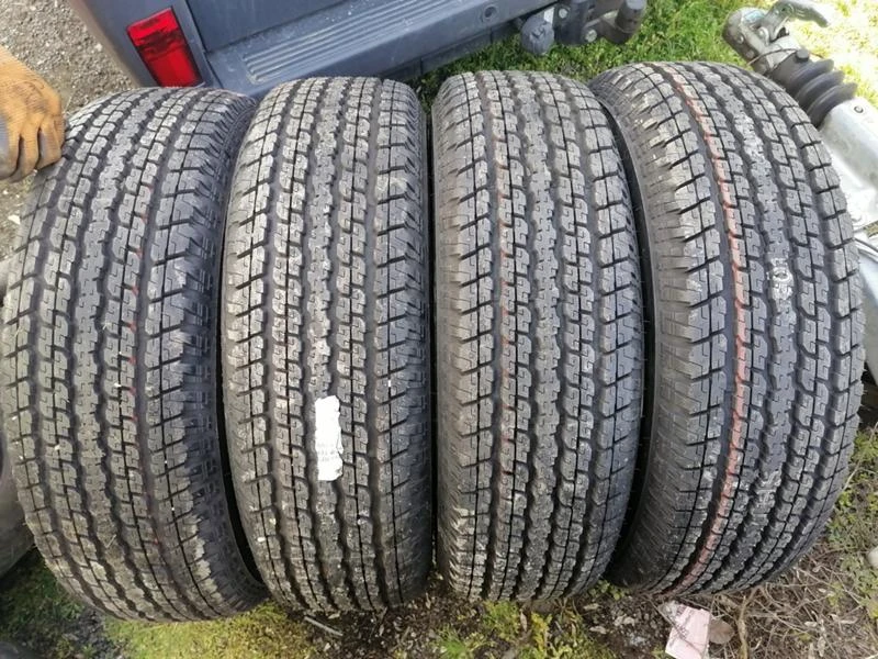 Гуми Летни 255/70R18, снимка 1 - Гуми и джанти - 32080859