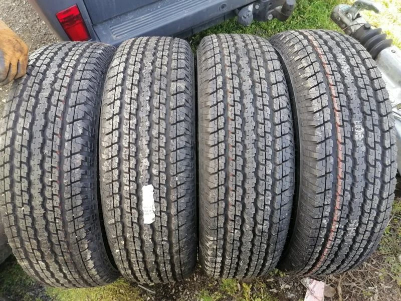 Гуми Летни 255/70R18, снимка 2 - Гуми и джанти - 32080859