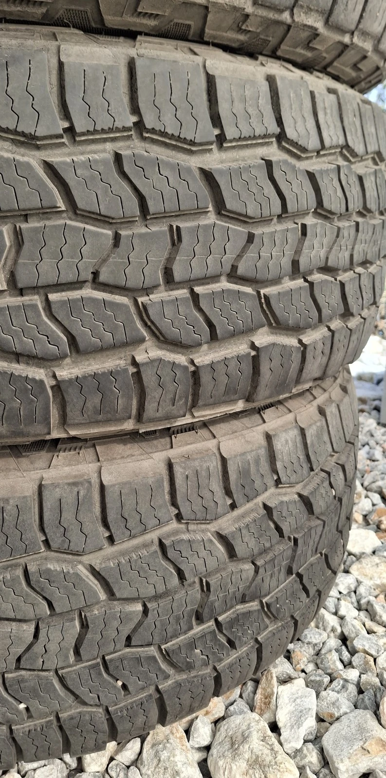 Гуми Всесезонни 245/65R17, снимка 3 - Гуми и джанти - 52003696