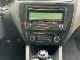 VW Jetta 1.6 TDI- РЕГИСТРИРАНА, снимка 11