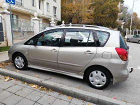 Toyota Corolla Версо, снимка 1