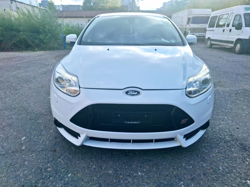 Ford Focus ST-250к.с., снимка 1 - Автомобили и джипове - 47560130