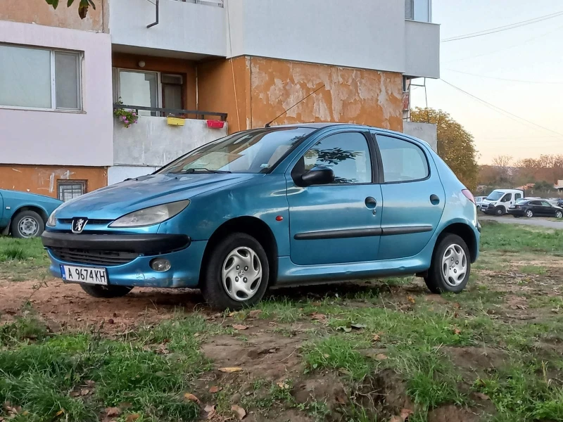 Peugeot 206, снимка 1 - Автомобили и джипове - 47864649