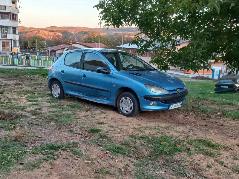 Peugeot 206, снимка 3 - Автомобили и джипове - 47864649