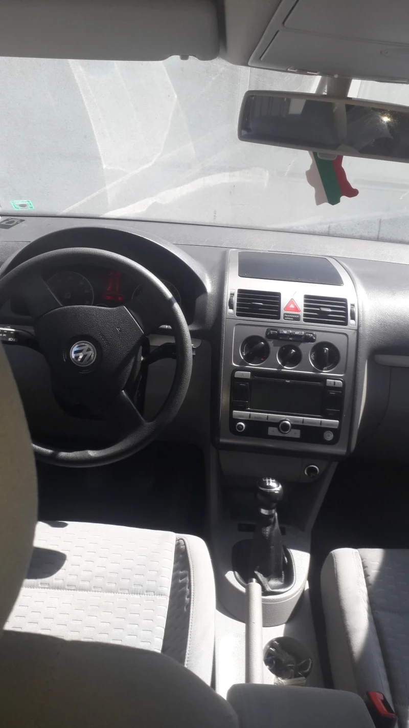 VW Touran, снимка 6 - Автомобили и джипове - 48553900