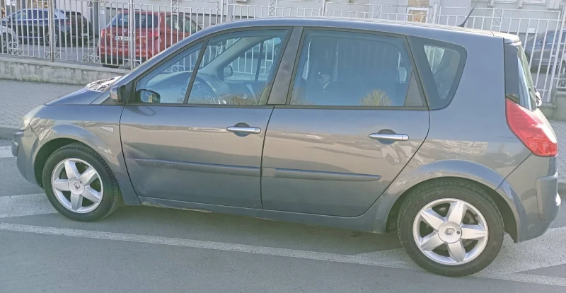 Renault Scenic, снимка 4 - Автомобили и джипове - 49455014