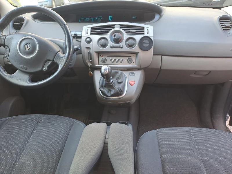 Renault Scenic, снимка 8 - Автомобили и джипове - 49455014