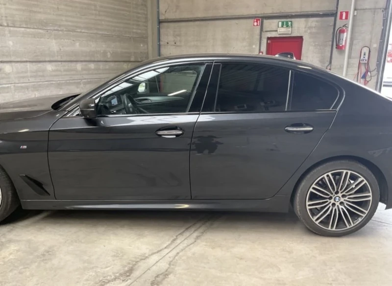 BMW 530 d/XD/Mpack/Laser/Pano/Adaptive/Harman/Distronic, снимка 4 - Автомобили и джипове - 49473849