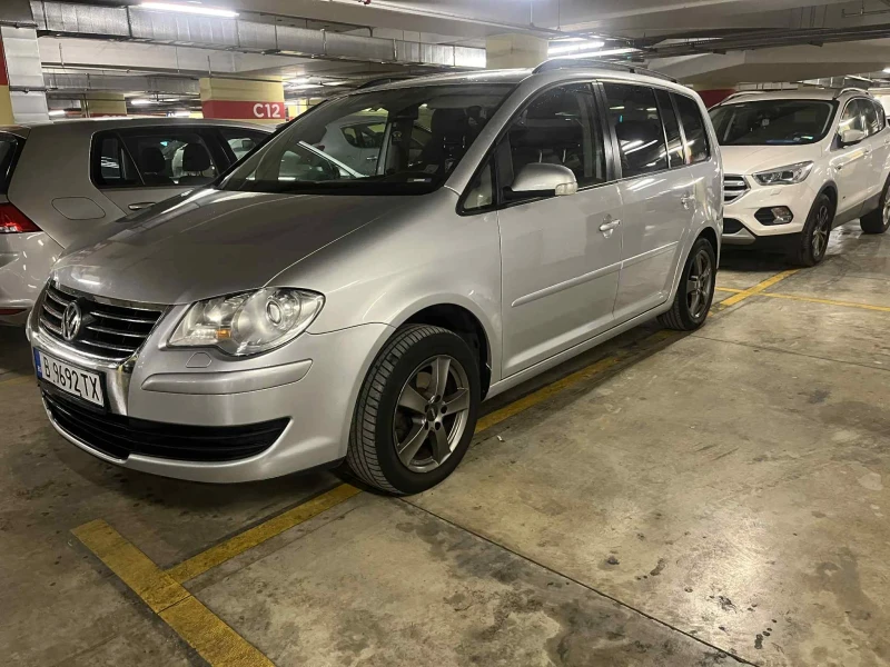 VW Touran, снимка 2 - Автомобили и джипове - 52081788