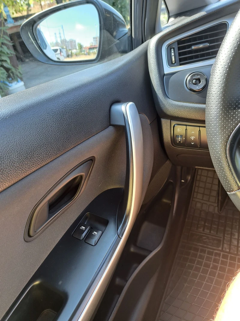 Kia Ceed 1.4 CRDI / EURO5B / 6 СКОРОСТИ, снимка 8 - Автомобили и джипове - 53024711