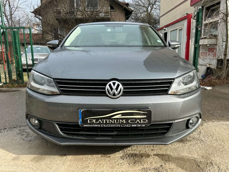 VW Jetta 1.6 TDI- РЕГИСТРИРАНА, снимка 3 - Автомобили и джипове - 53022726