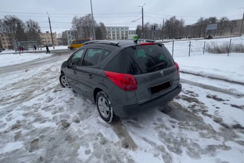 Peugeot 207 1.4 sw, снимка 3 - Автомобили и джипове - 53122604