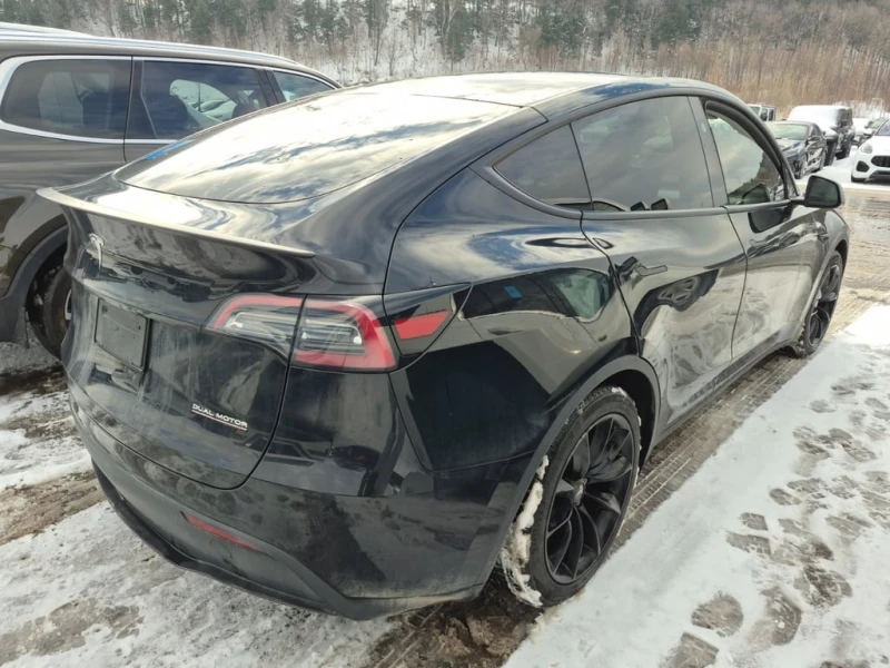 Tesla Model Y * PERFORMANCE * CARFAX * БЕЗ ПЪРВОНАЧАЛНА ВНОСКА, снимка 3 - Автомобили и джипове - 53153906