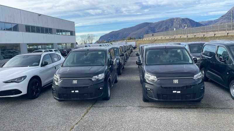 Fiat Doblo 1.6 92кс. Чисто нов, снимка 2 - Автомобили и джипове - 53181500
