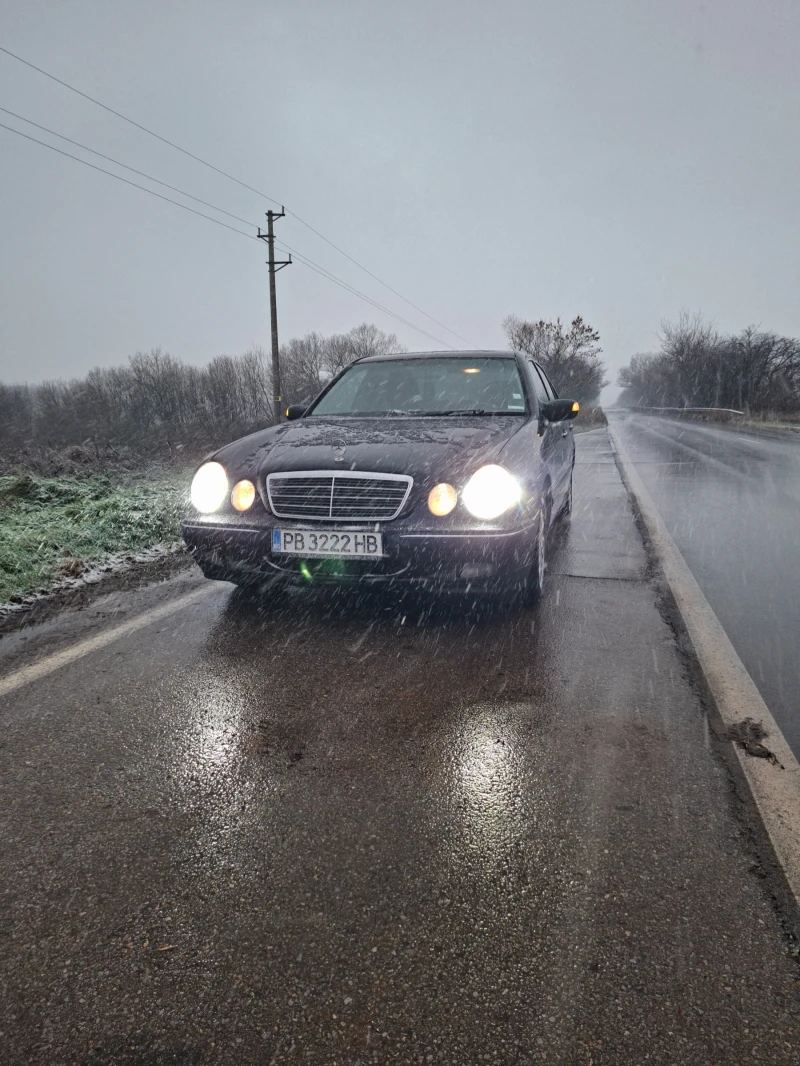 Mercedes-Benz E 270 2.7, снимка 5 - Автомобили и джипове - 53213308