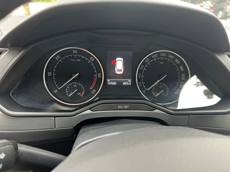 Skoda Superb 2.0 TDI Ambition, снимка 4 - Автомобили и джипове - 53456791