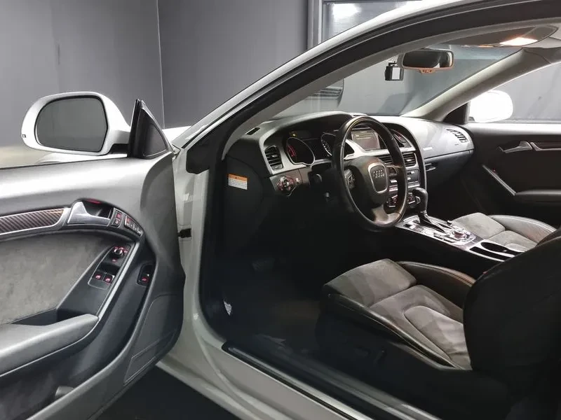 Audi A5 2.0 TFSI QUATTRO 8T3, снимка 10 - Автомобили и джипове - 54909758
