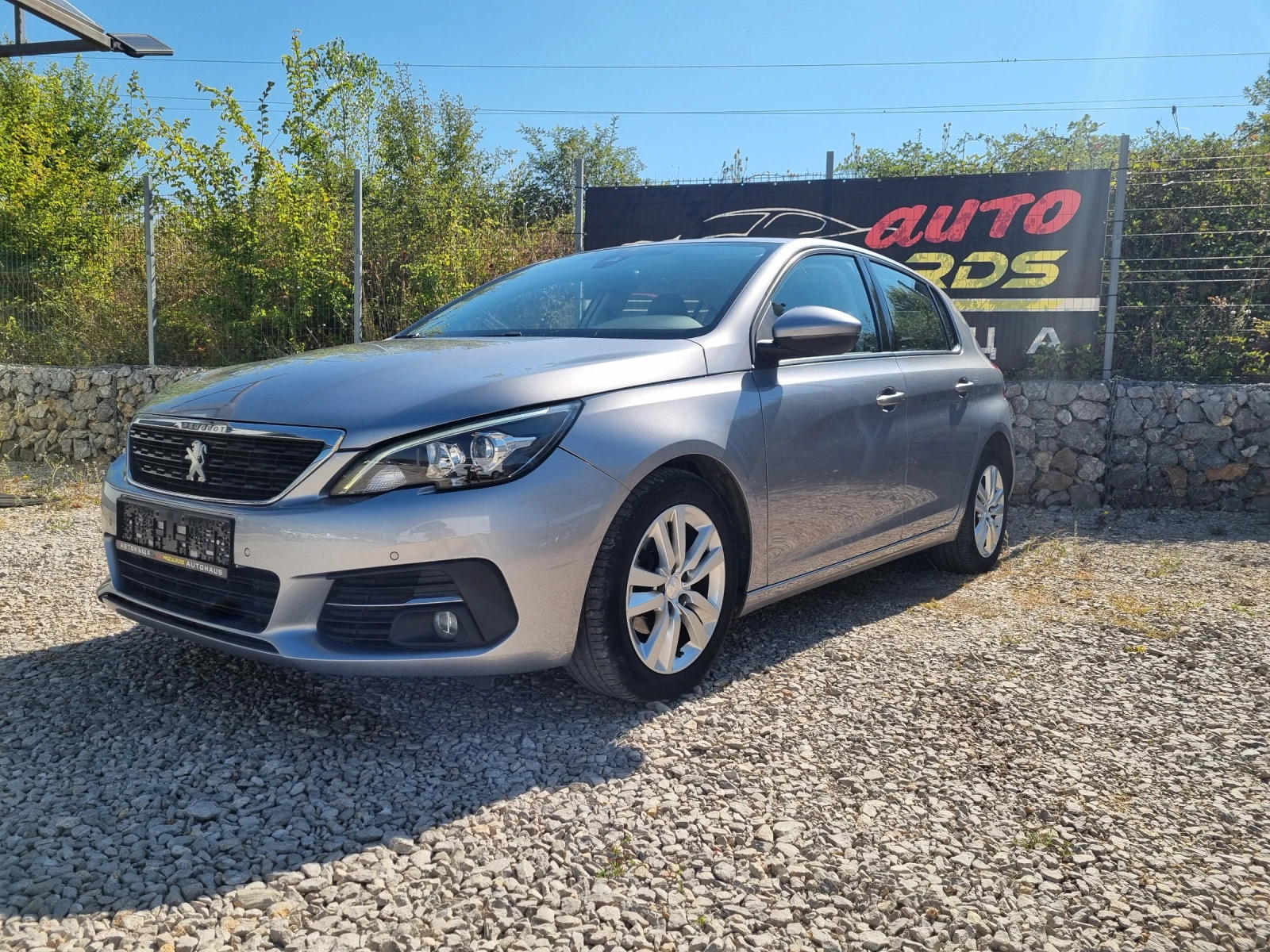 Peugeot 308 1.5 blue hdi led euro6 - изображение 2