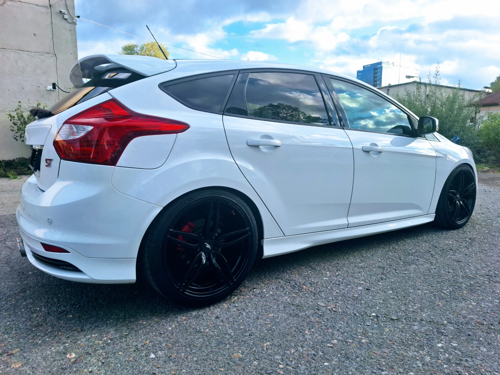 Ford Focus ST-250к.с. - изображение 3