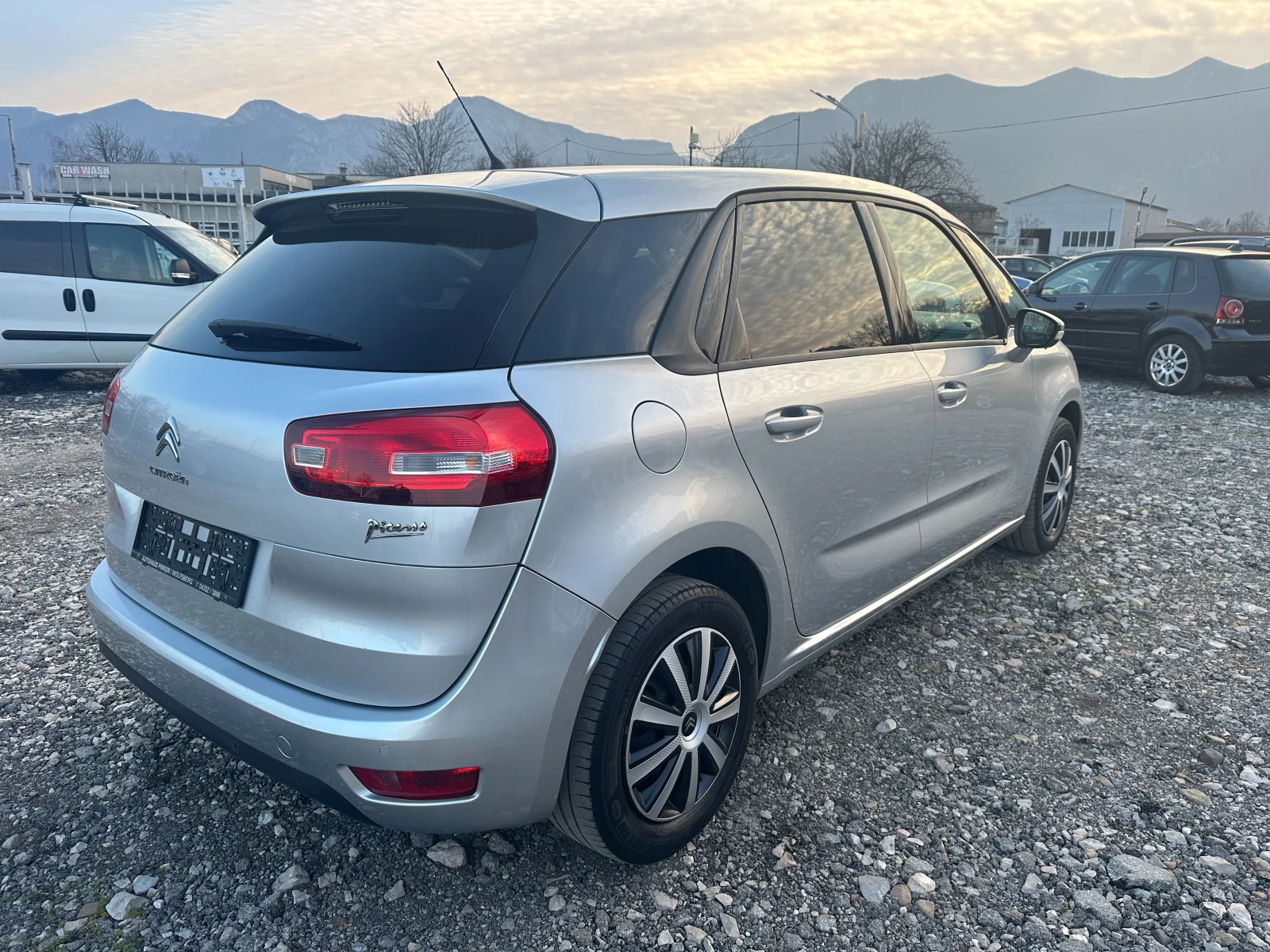 Citroen C3 Picasso 1.2TI 110kc EURO6 - изображение 5