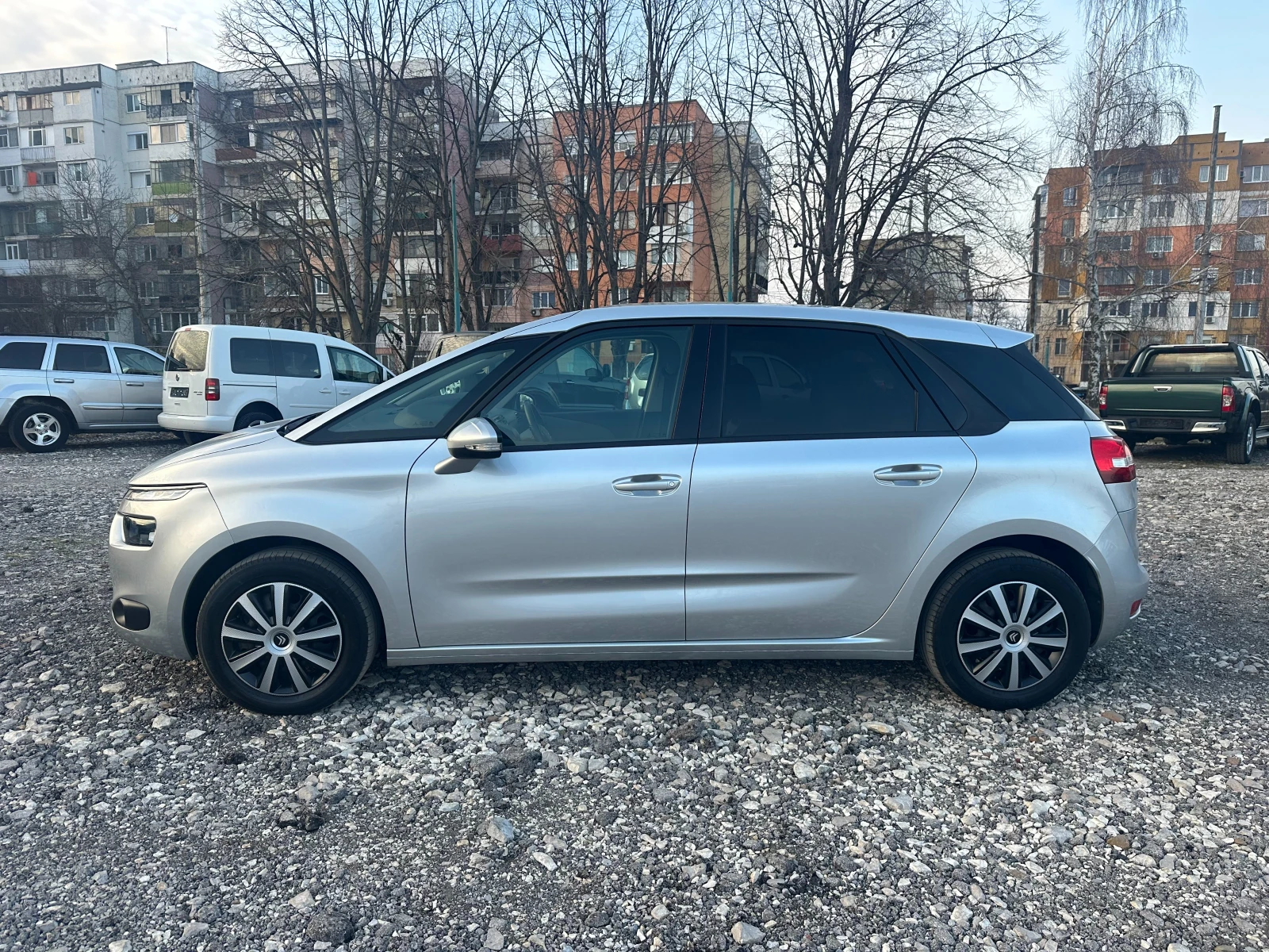 Citroen C3 Picasso 1.2TI 110kc EURO6 - изображение 2