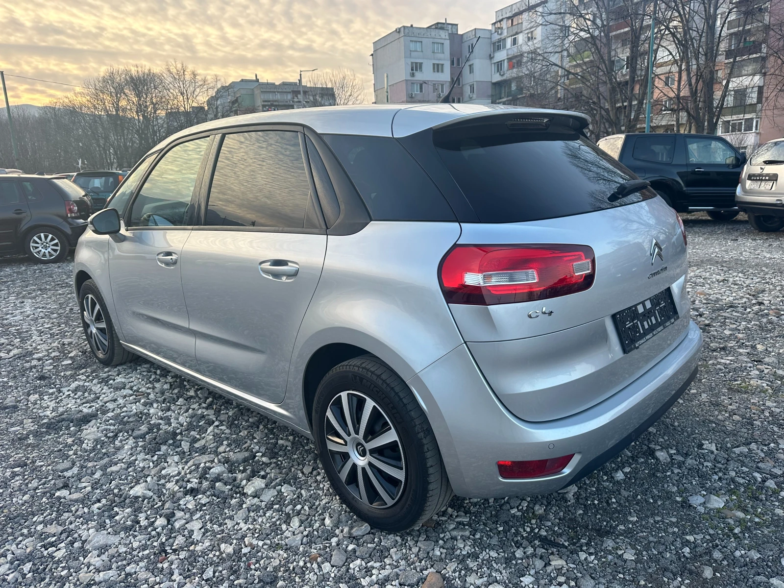 Citroen C3 Picasso 1.2TI 110kc EURO6 - изображение 3