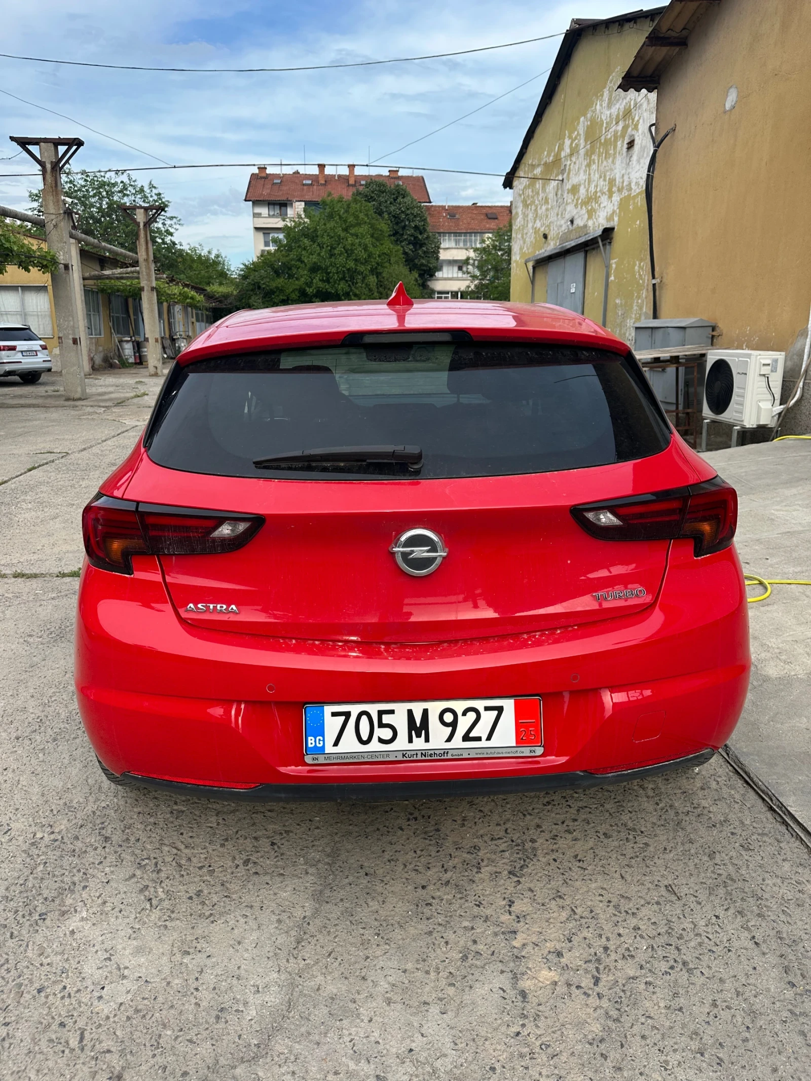 Opel Astra 1, 4 Turbo  - изображение 6