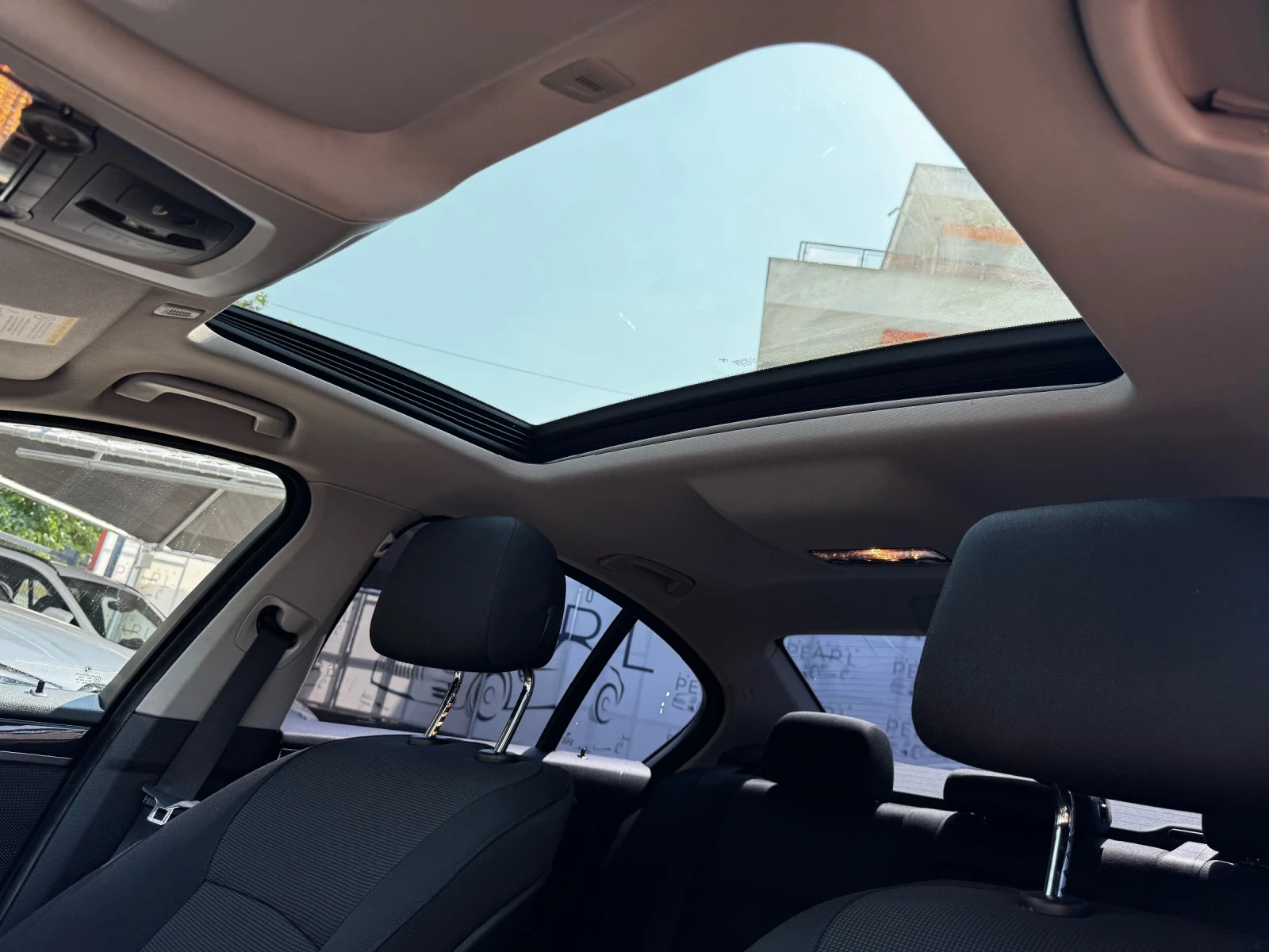 BMW 525 Lim. 204kc Automatic Bi-Xenon Schiebedach Подгрев - изображение 10
