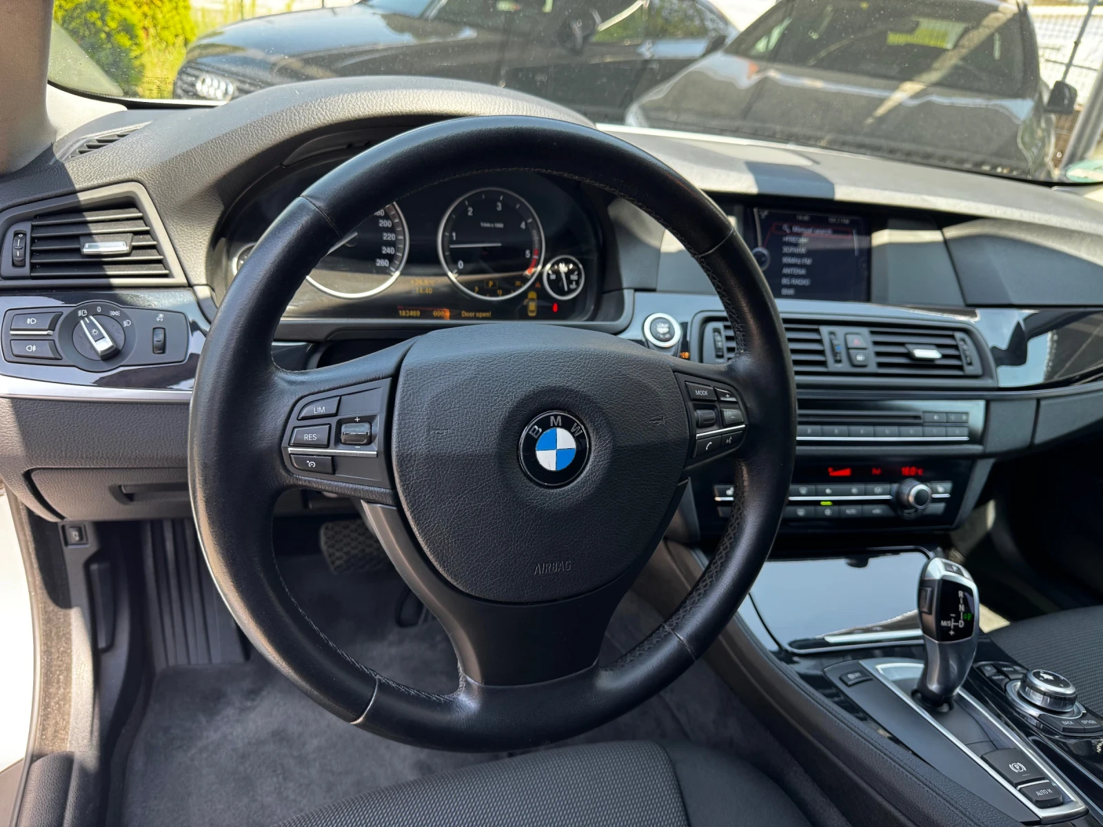 BMW 525 Lim. 204kc Automatic Bi-Xenon Schiebedach Подгрев - изображение 8