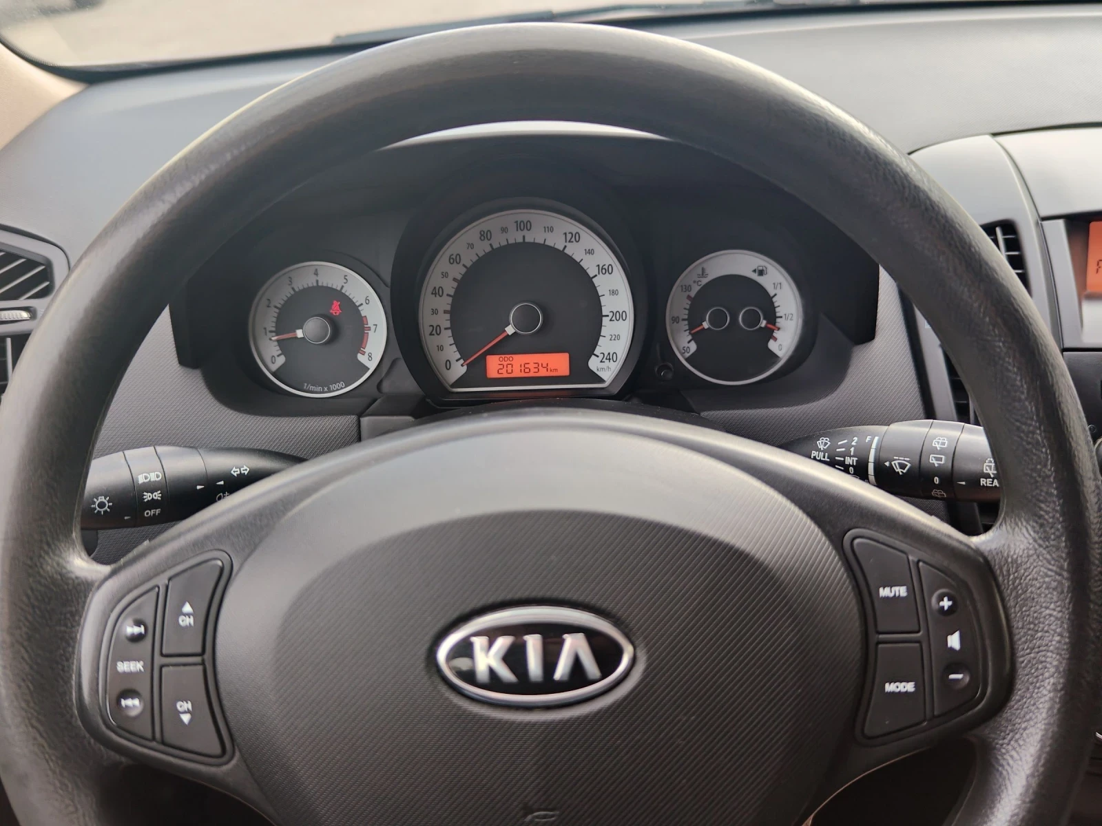 Kia Ceed 1.6i 16v 122hp  | Mobile.bg — изображение 13