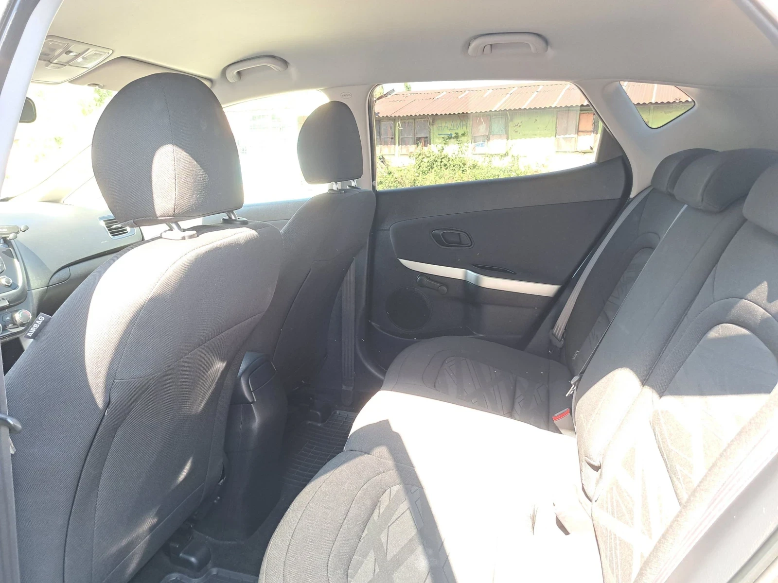 Kia Ceed 1.4 CRDI / EURO5B / 6 СКОРОСТИ - изображение 7