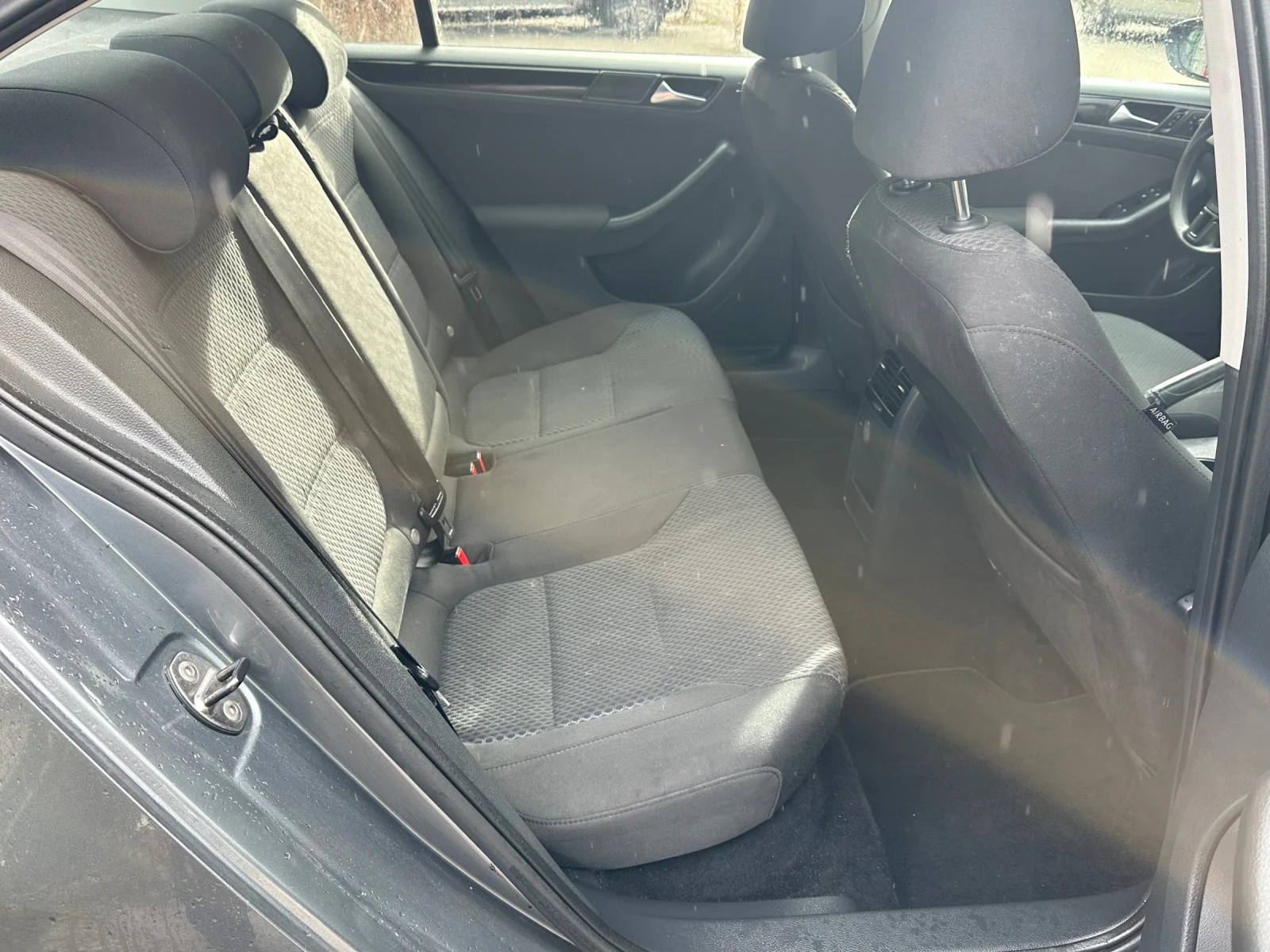 VW Jetta 1.6 TDI- ������������ | Mobile.bg � ����������� 12