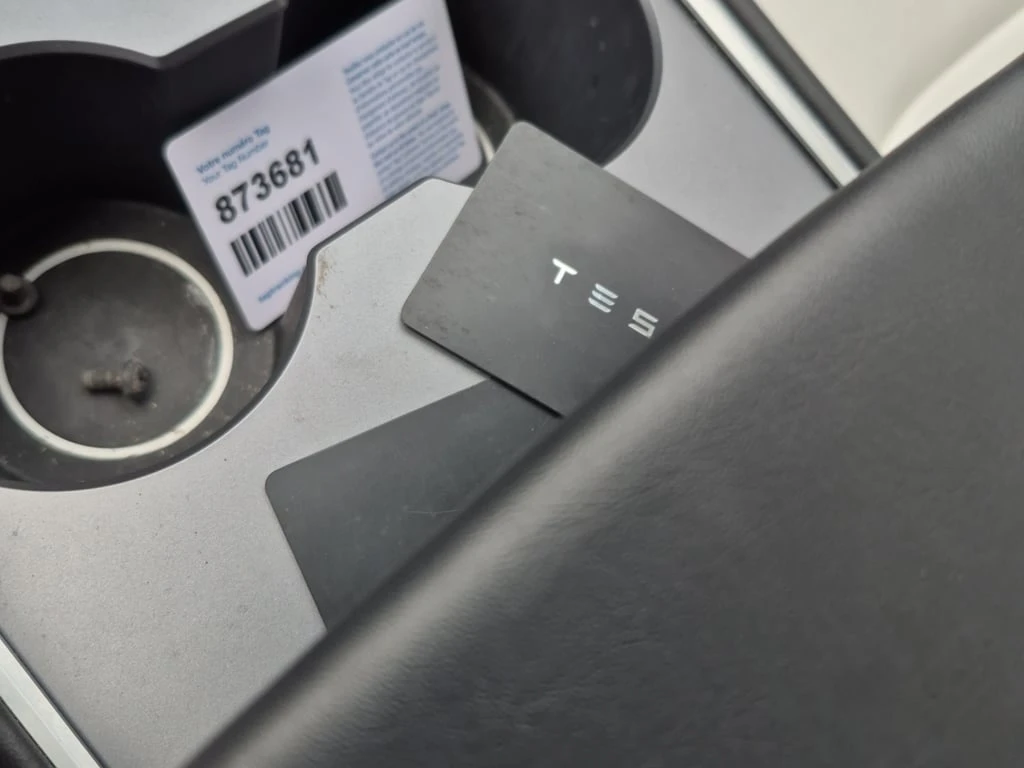 Tesla Model Y * PERFORMANCE * CARFAX * БЕЗ ПЪРВОНАЧАЛНА ВНОСКА - изображение 8