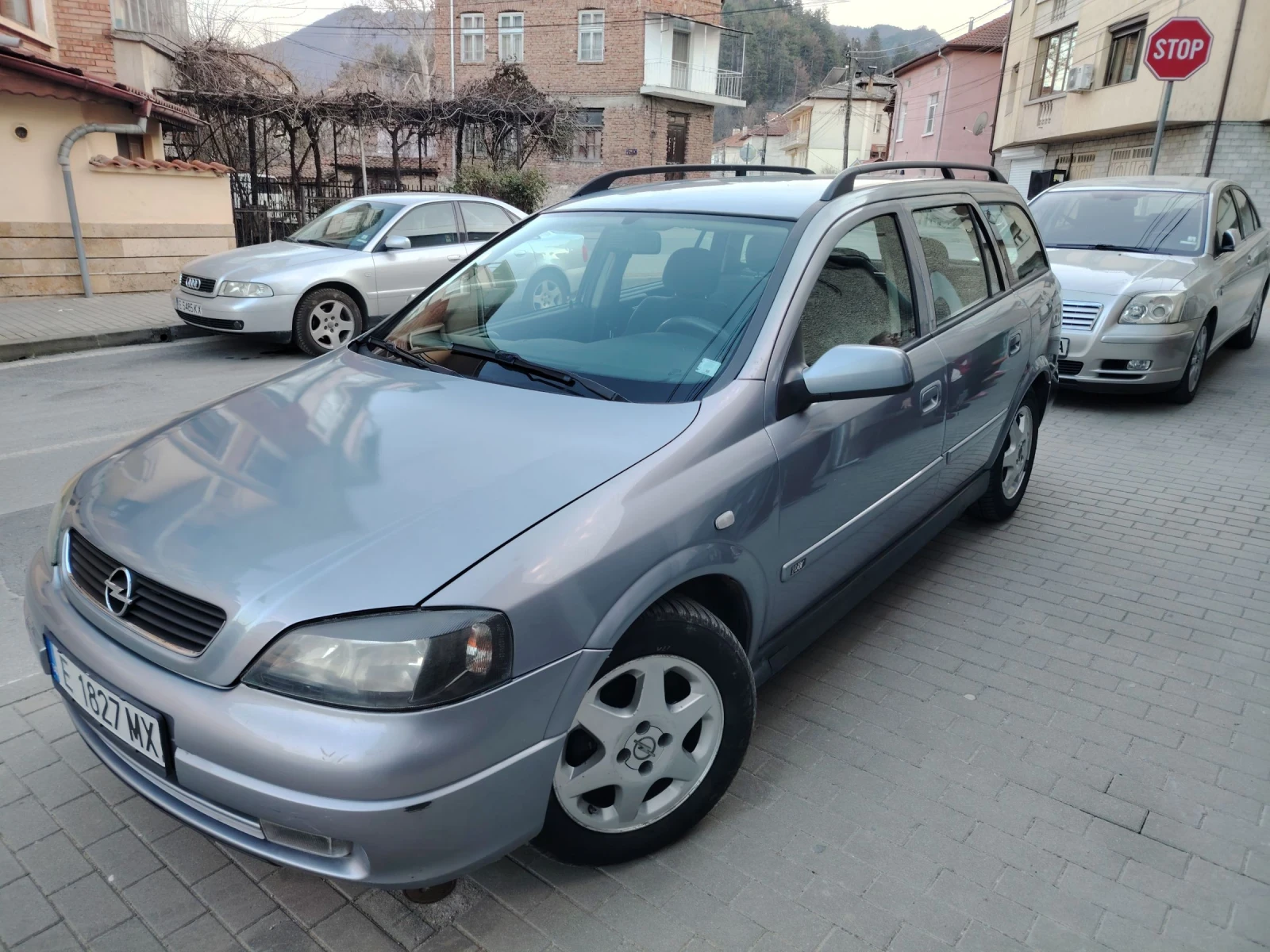 Opel Astra 1.7 дизел, снимка 2 - Автомобили и джипове - 53817972