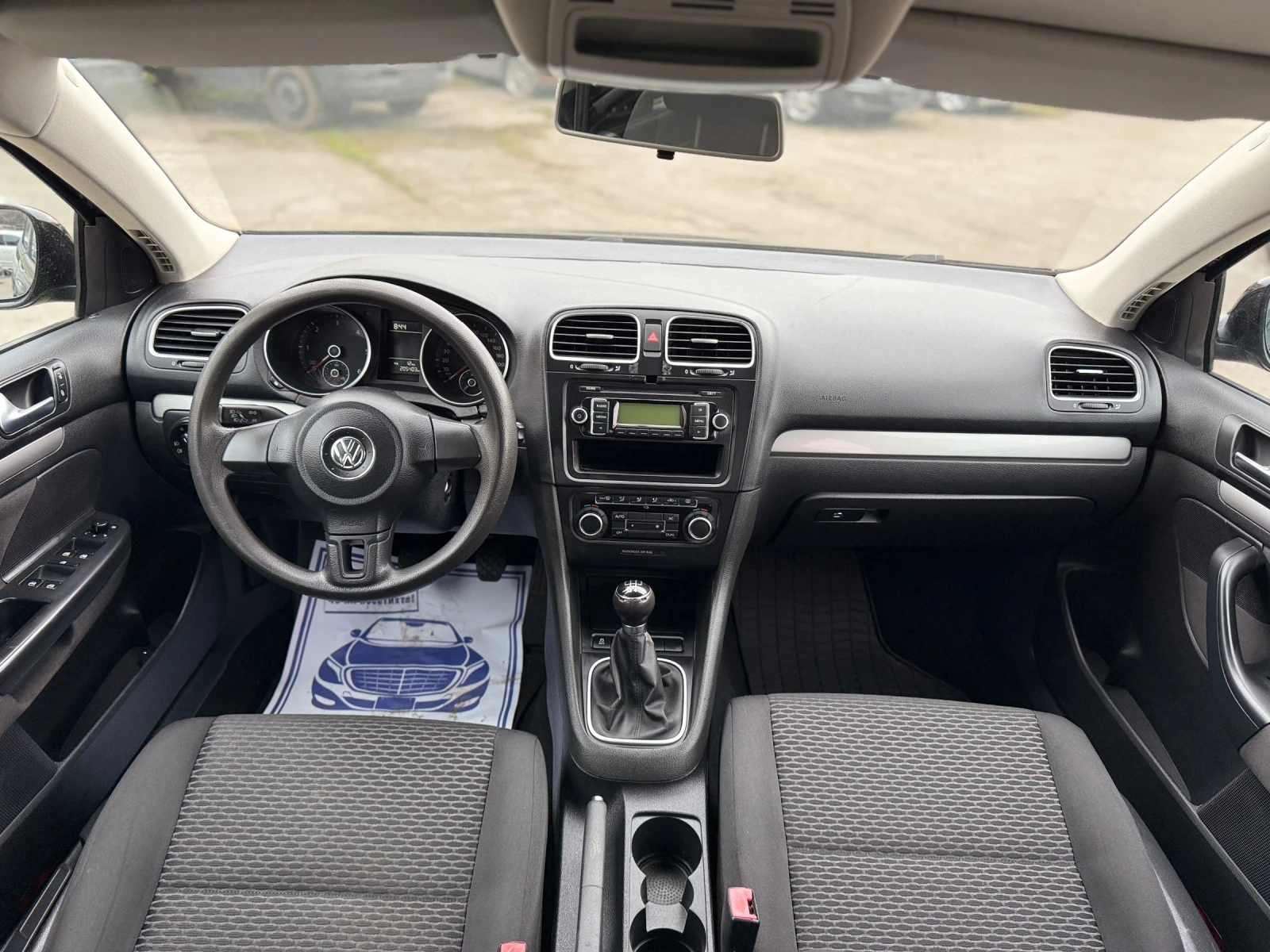 VW Golf 1.6TDI - 105ps, снимка 10 - Автомобили и джипове - 53933645