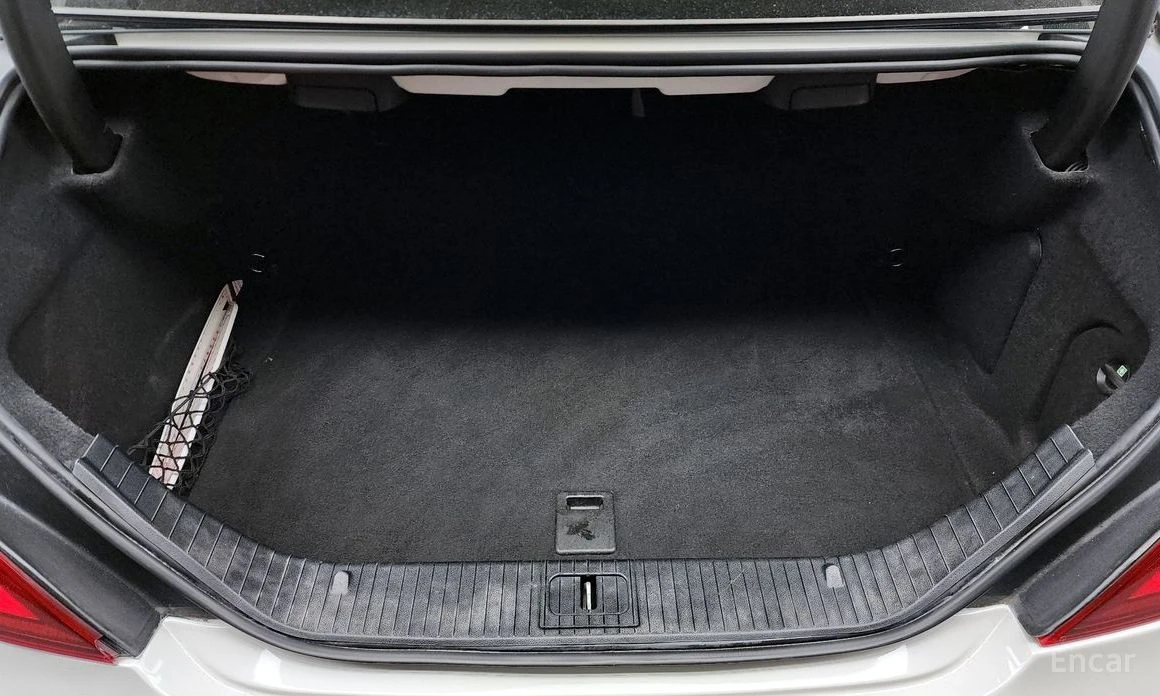 Mercedes-Benz CLS 63 AMG 4MATIC* HARMAN/KARDON* 360 CAM* DISTRONIC* ОБДУХ, снимка 7 - Автомобили и джипове - 53976211