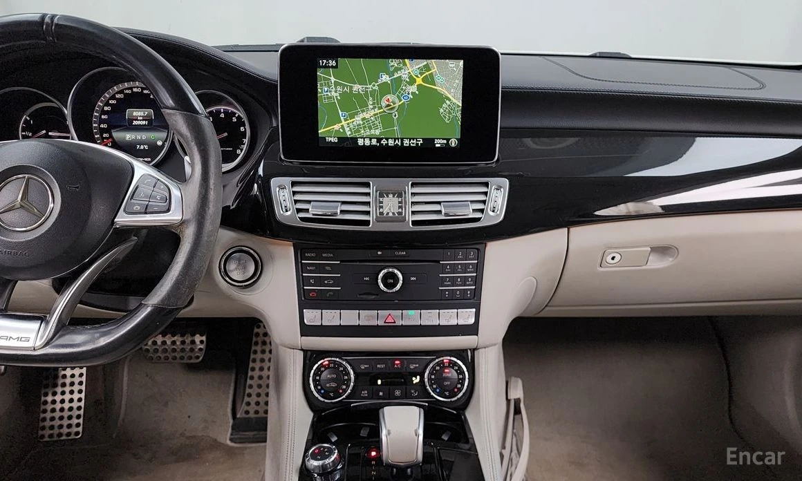 Mercedes-Benz CLS 63 AMG 4MATIC* HARMAN/KARDON* 360 CAM* DISTRONIC* ОБДУХ, снимка 12 - Автомобили и джипове - 53976211