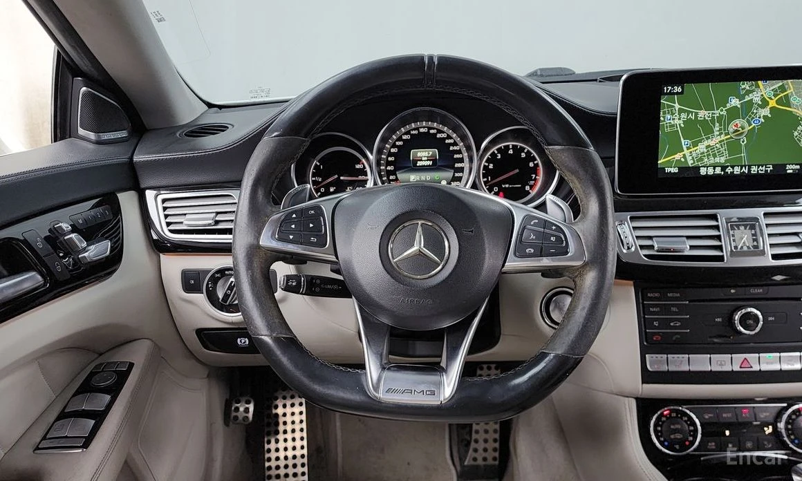 Mercedes-Benz CLS 63 AMG 4MATIC* HARMAN/KARDON* 360 CAM* DISTRONIC* ОБДУХ, снимка 11 - Автомобили и джипове - 53976211