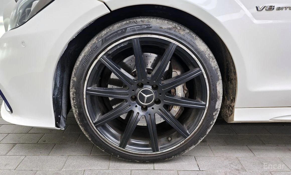 Mercedes-Benz CLS 63 AMG 4MATIC* HARMAN/KARDON* 360 CAM* DISTRONIC* ОБДУХ, снимка 5 - Автомобили и джипове - 53976211