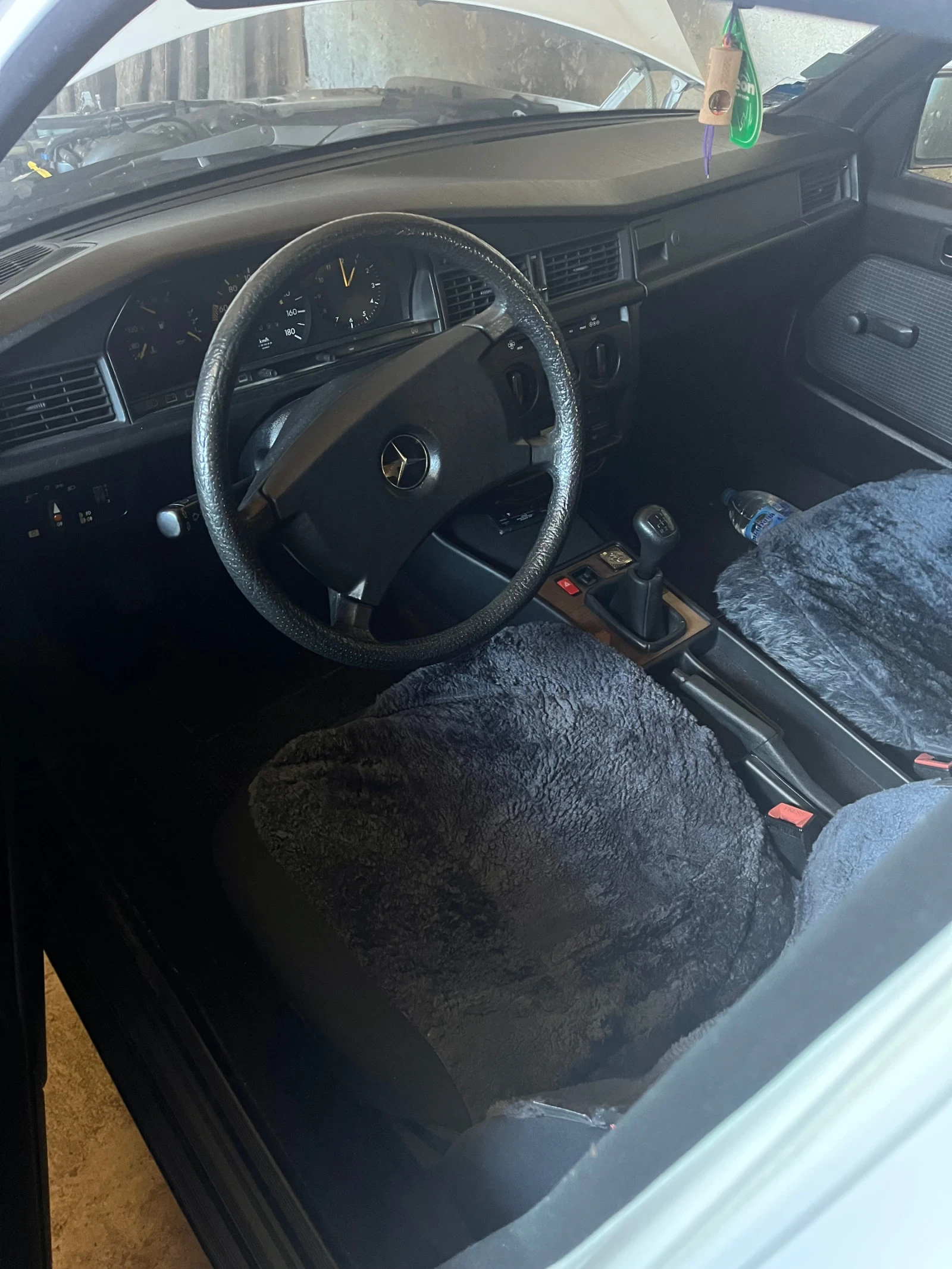 Mercedes-Benz 190, снимка 2 - Автомобили и джипове - 54331807