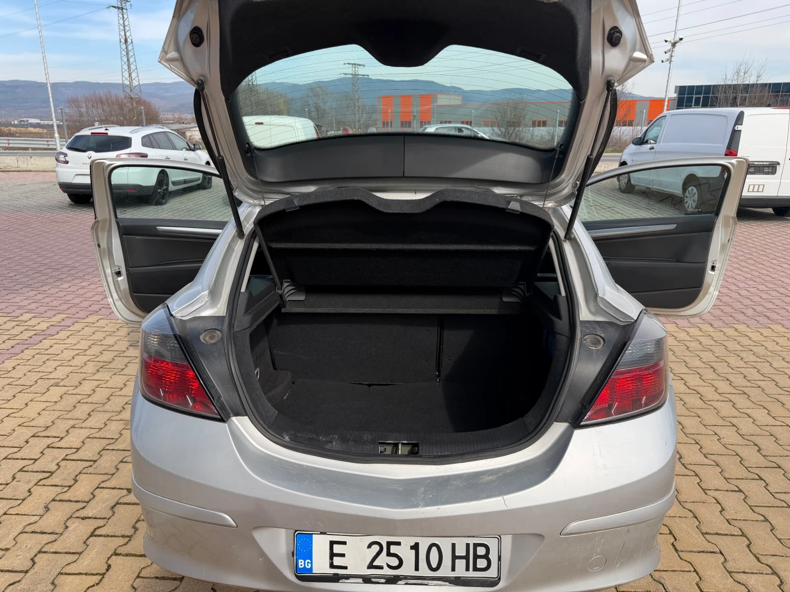 Opel Astra, снимка 7 - Автомобили и джипове - 54334606