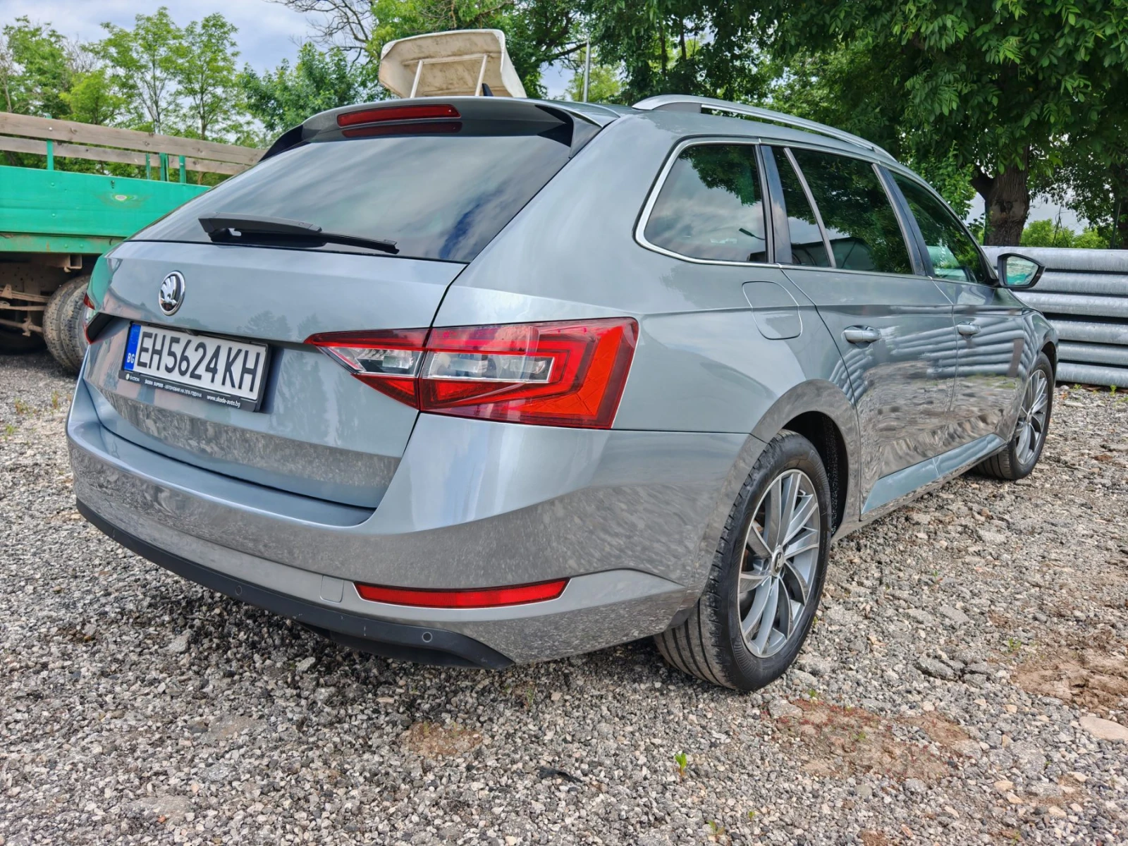 Skoda Superb 3, снимка 2 - Автомобили и джипове - 54748523
