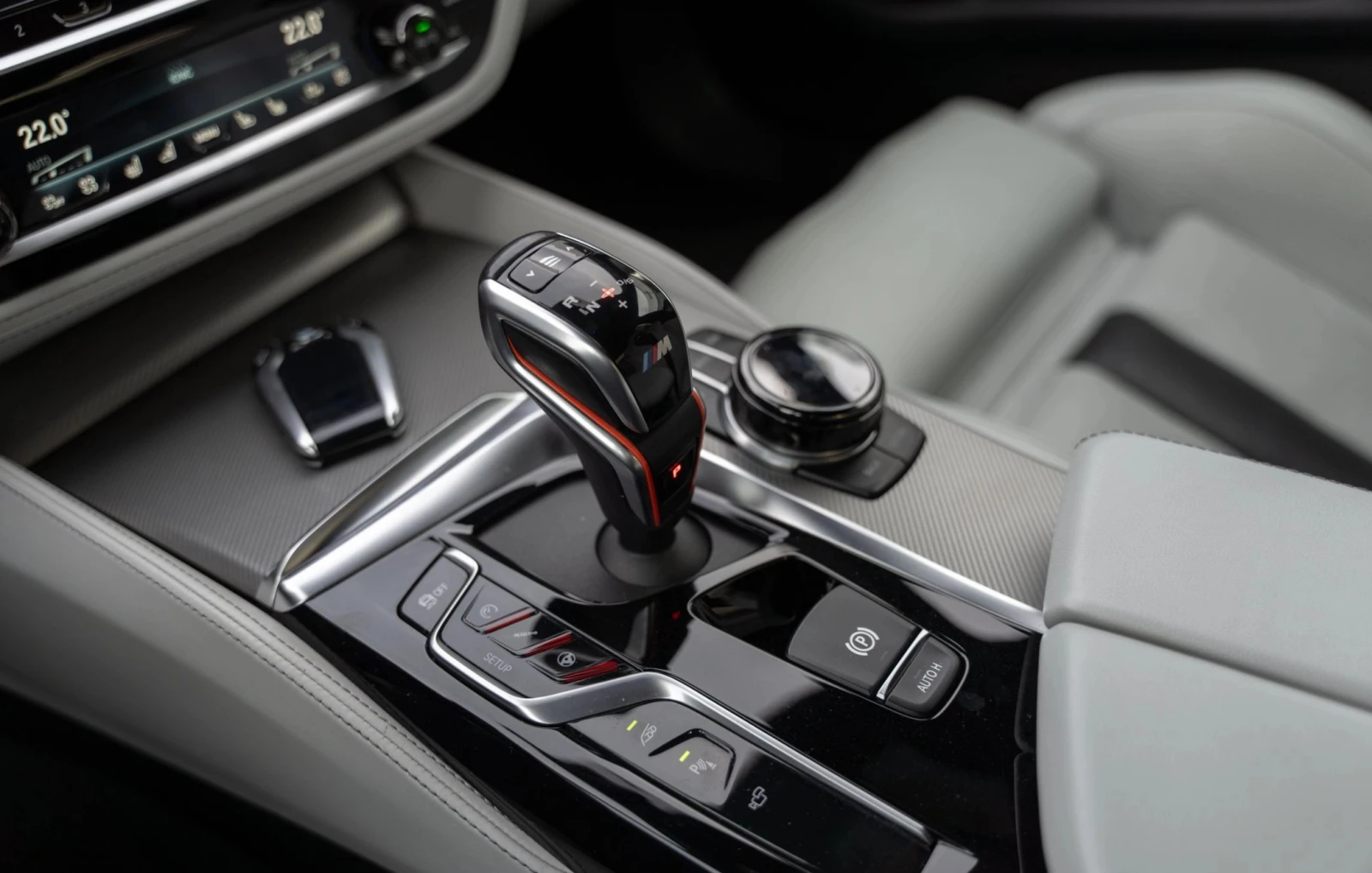 BMW M5 xDrive, снимка 8 - Автомобили и джипове - 54758145