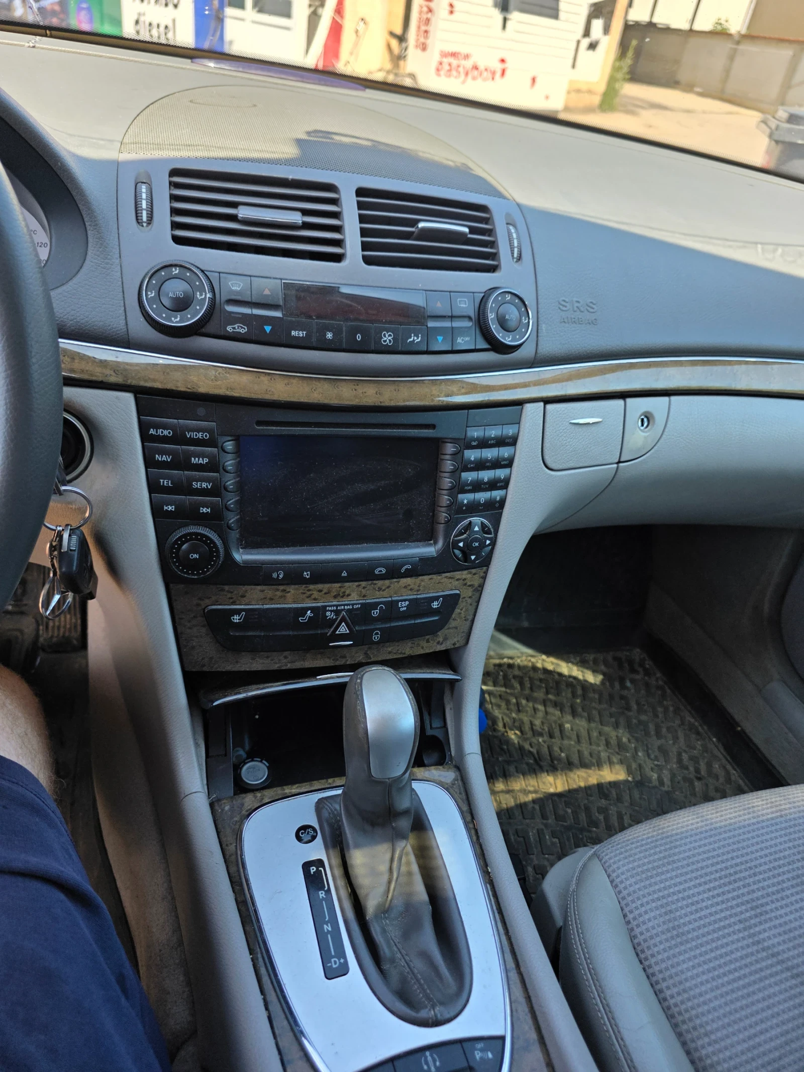 Mercedes-Benz E 350, снимка 8 - Автомобили и джипове - 55075752