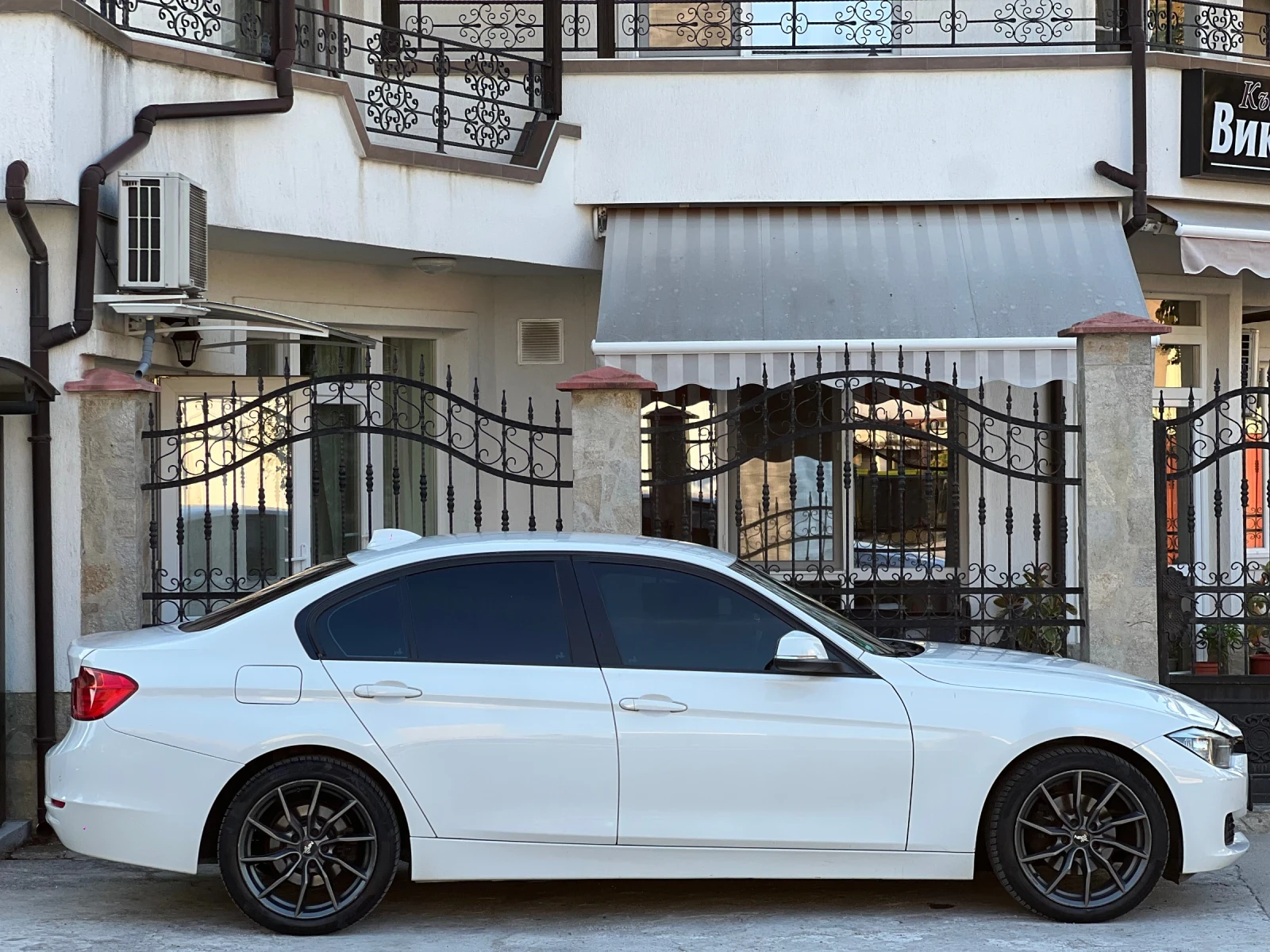 BMW 318, снимка 3 - Автомобили и джипове - 55156866