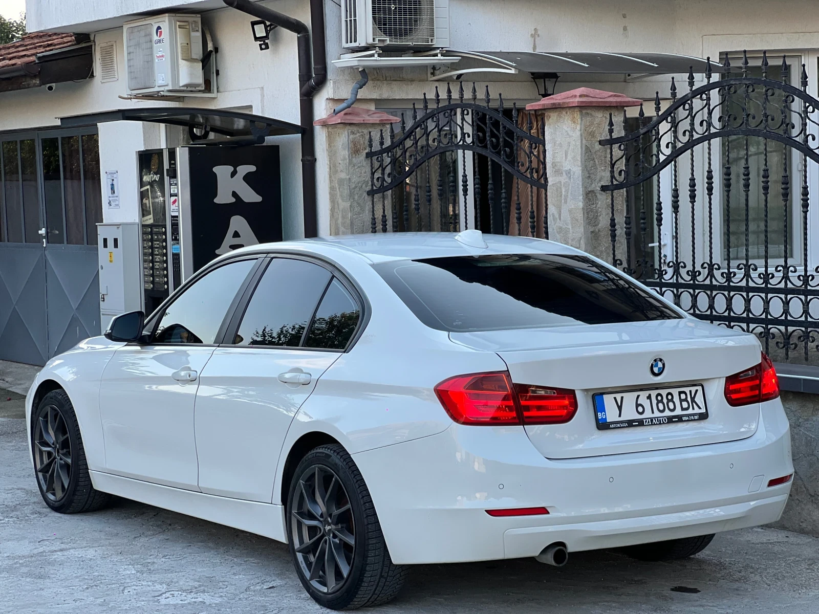 BMW 318, снимка 6 - Автомобили и джипове - 55156866